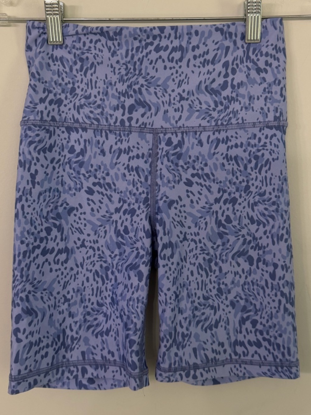Athleta Women’s XS Light Blue Printed Bike Shorts soft comfort gym wod active